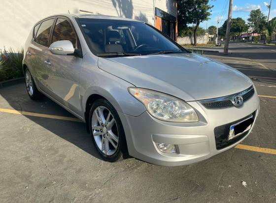 HYUNDAI I30 2.0 MPI 16V GASOLINA 4P MANUAL